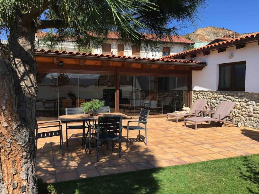 Casa Vacacional Estudio 12 Con Encanto Especial Holiday home Santander
